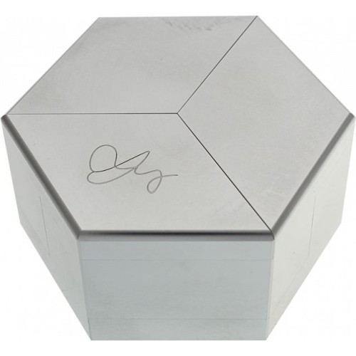 Hexagon box - Wil Strijbos